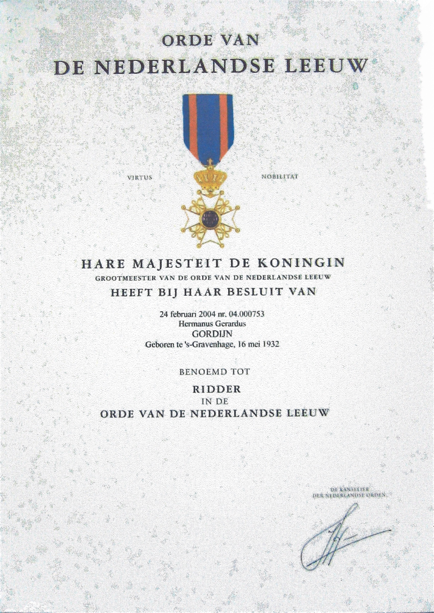 Oorkonde Orde van de Nederlandse Leeuw 2004